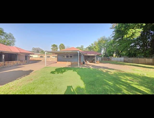 5 BEDROOM HOUSE FOR SALE IN ARCON PARK